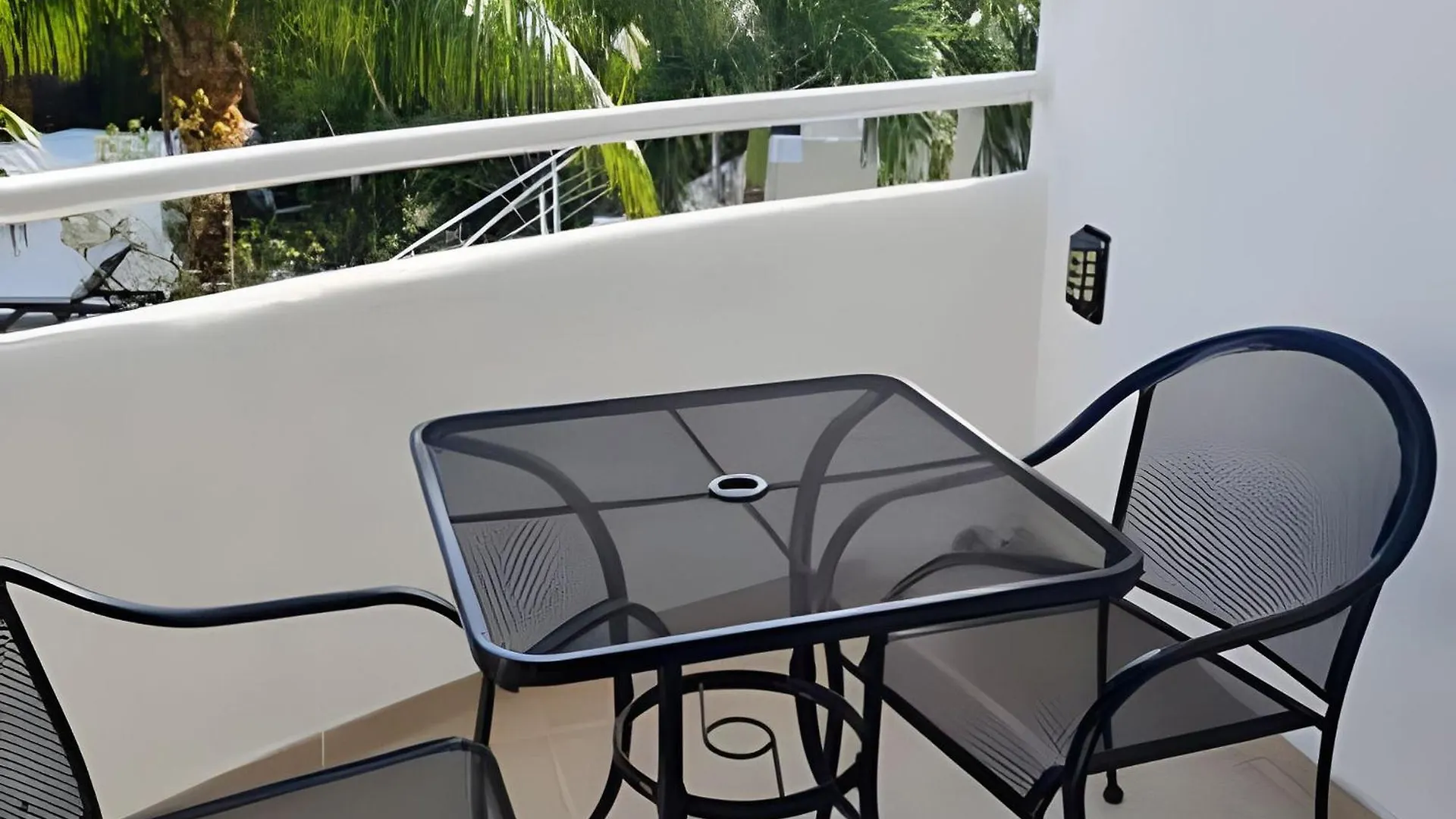Apartment Minimalist Studio With Pool And Free Motor Scooter Cozumel Mexico
